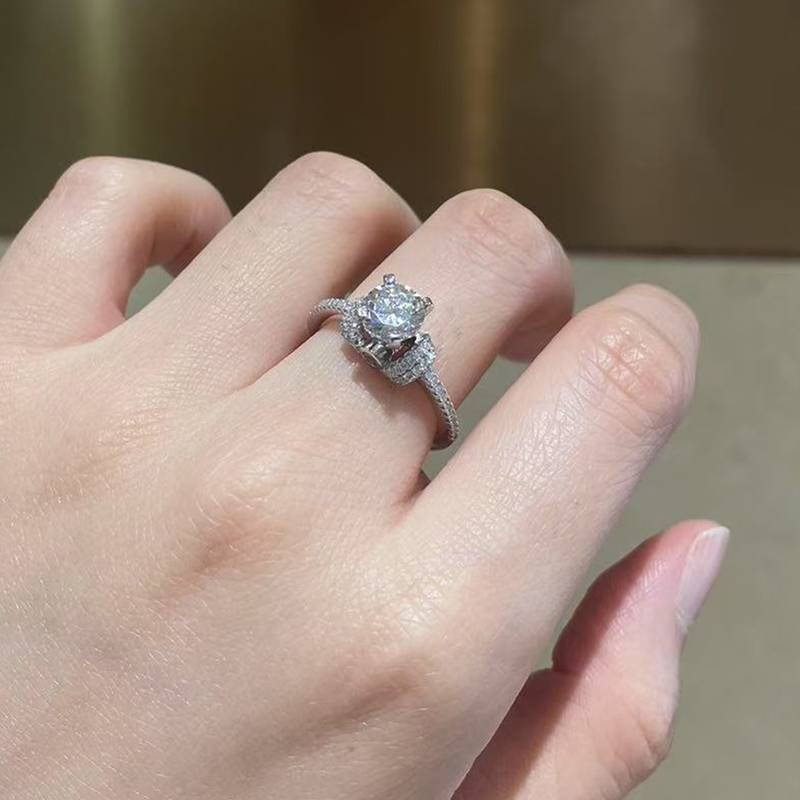 单头Women's RingS925银镀白金定制选款主石Moissanite1.0ct/副石高碳钻